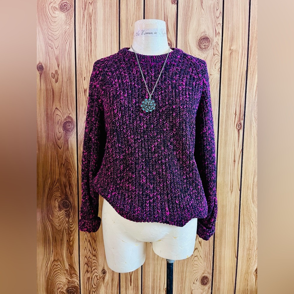 LAST CHANCE 🌈 VTG 1990s Pink + Black Knit Sweater
